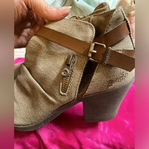 Blowfish Booties Size 7.5  Heel 3" Inch Excellent Condition worn 2X
